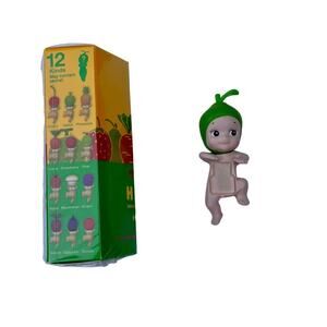 Sonny Angel Hippers Pear harvest series fruit vegetable mini figures attach me